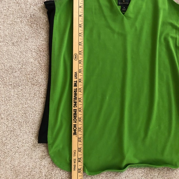 Green sleeveless blouse with black detail - Picture 2 of 6